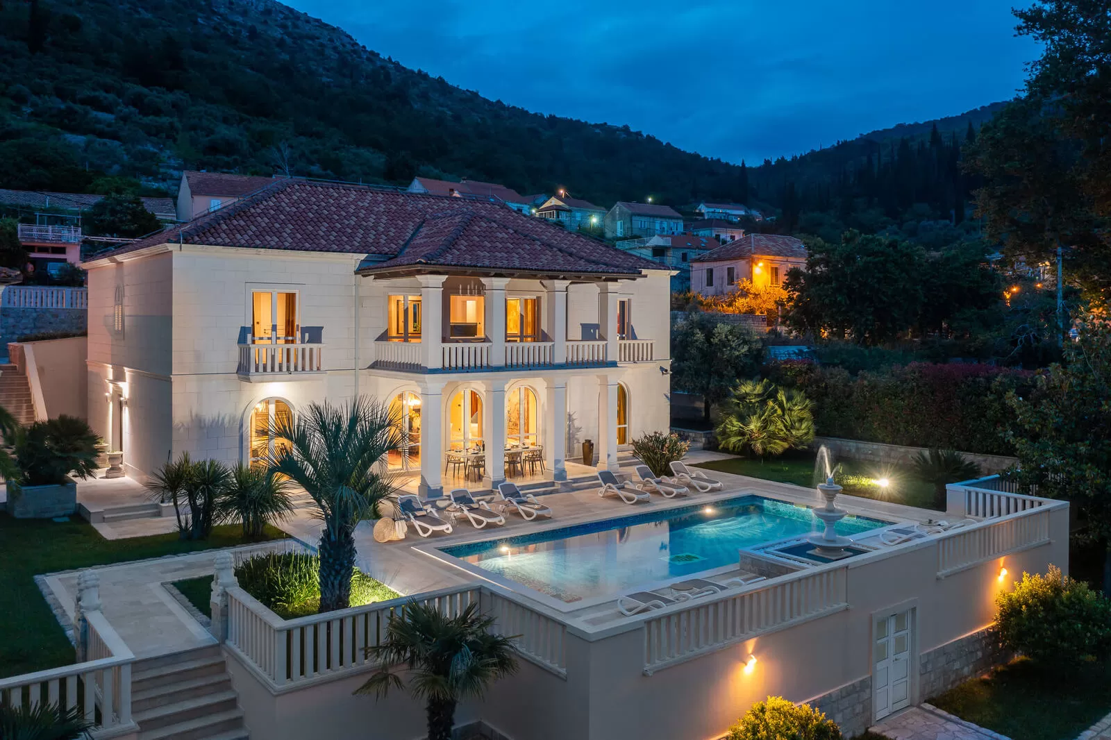 Beautiful Villa Libertas with heated pool and panoramic sea view