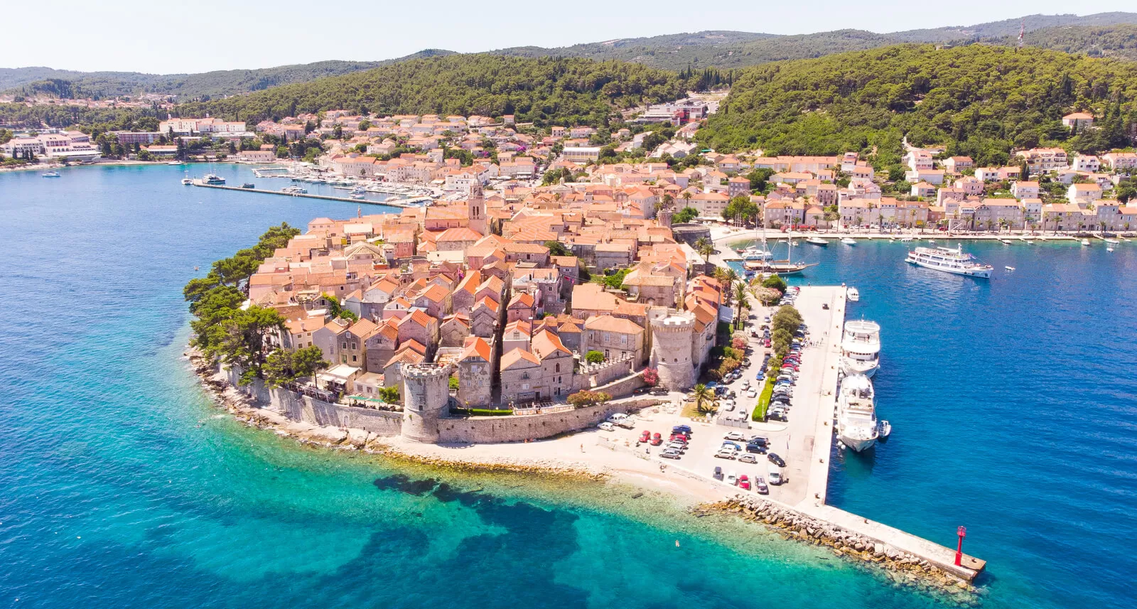 Šarmantan otok Korčula s predivnom starogradskom jezgrom u kojoj se nalazi katedrala Sv. Marka