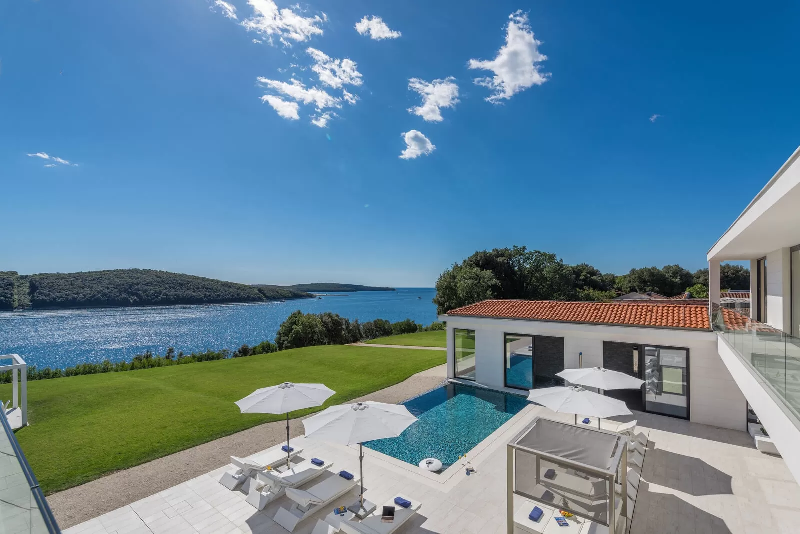 Luxury Villa White Gold with amazing panoramic view in Istria