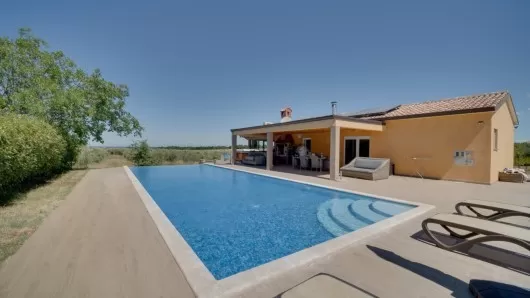 Villa Moon